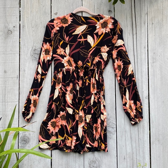 Billabong Floral dress - Picture 3 of 4